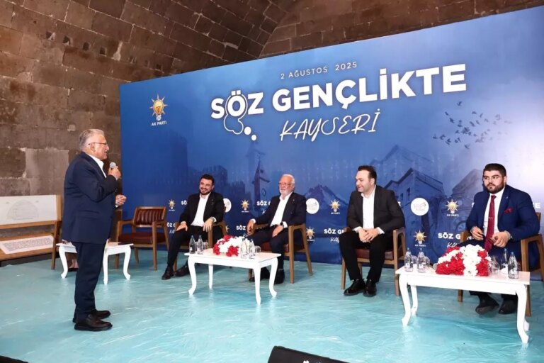 baskan-buuyukkilictan-gesi-baglari-turkusu-8NtDNHer.jpg