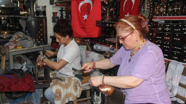 erkek-isi-diyenlere-inat-bakir-isleme-ustasi-oldular-DVtCVMQN.jpg