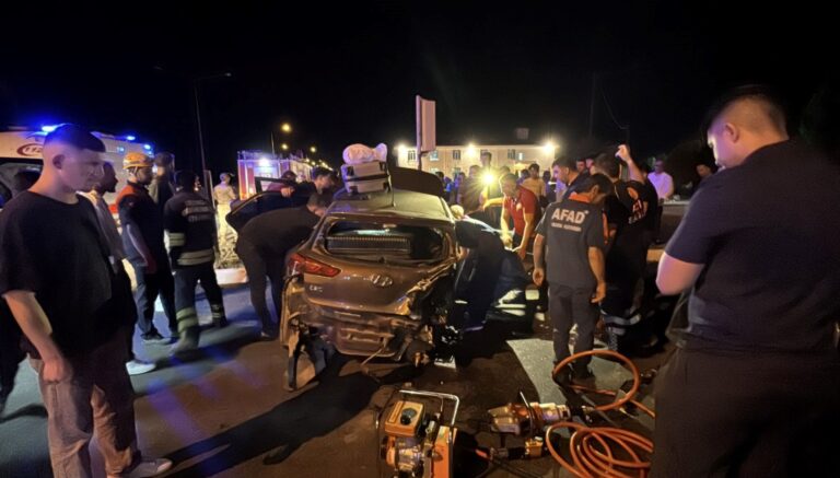 erzincanda-zincirleme-trafik-kazasi-3lVydZ6P.jpg