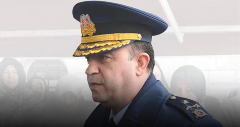 fetonun-rehin-aldigi-komutan-emekli-edildi-vNT8Vf3N.jpg