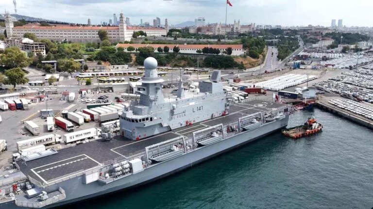 katarin-al-fulk-gemisi-istanbulda-7aRhmTRu.jpg