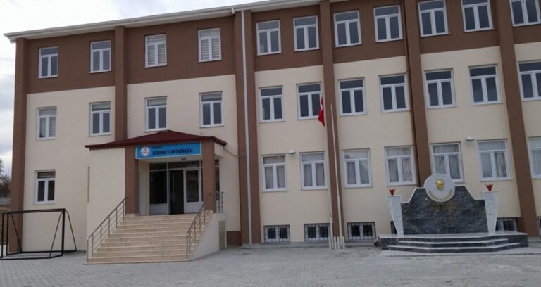 vali-tepki-ceken-karara-onay-verdi-v4T6sKJF.jpg
