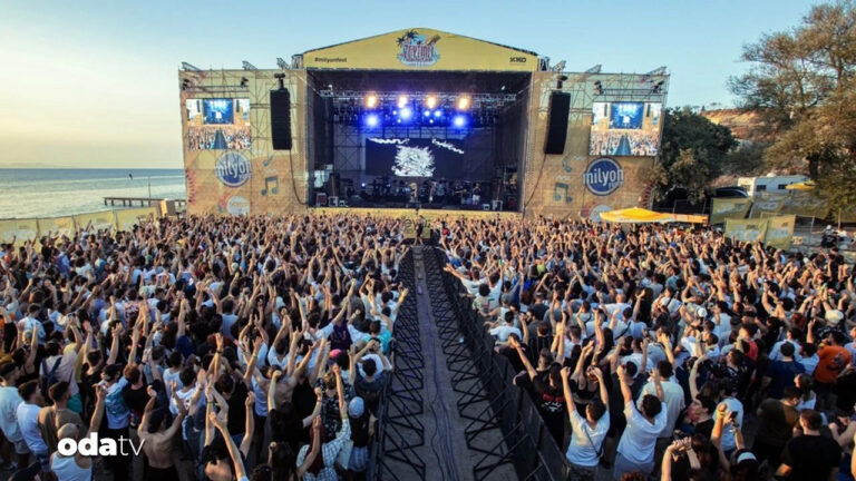 zeytinli-rock-festivali-yine-iptal-edildi-fkaqD8jY.jpg