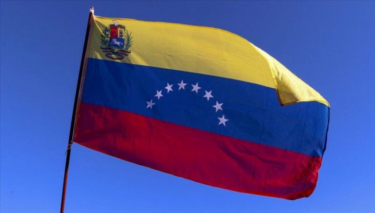 venezueladan-abdye-uyari-kiyilarimizdan-uzak-durun-uU65smnL.jpg