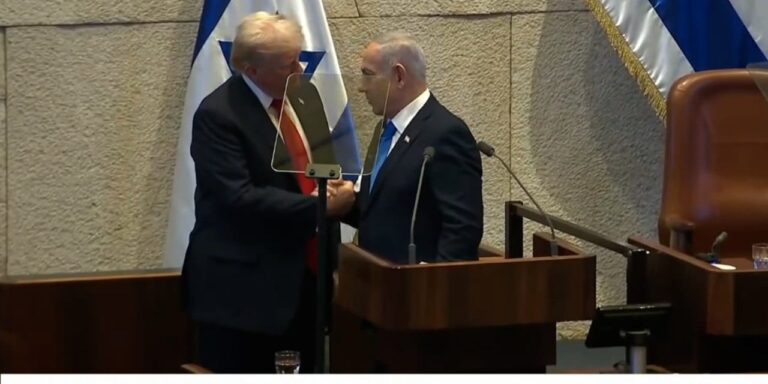 ayakta alkislanan trump israilin en buyuk odulune layik goruldu netanyahu yanimizda durdunuz Dp34x6sZ.jpg