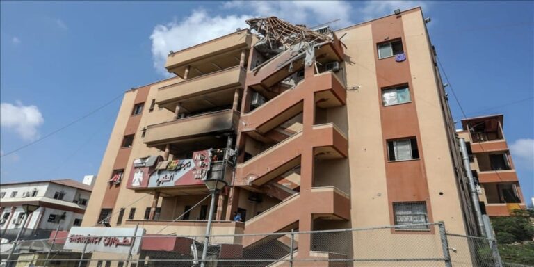 gazzedeki hastane filistinli rehineleri karsilamaya hazirlaniyor mLPlMAXt.jpg