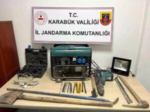 karabukte kacak kazi yapan 4 kisi sucustu yakalandi S2WnGyYC.jpg