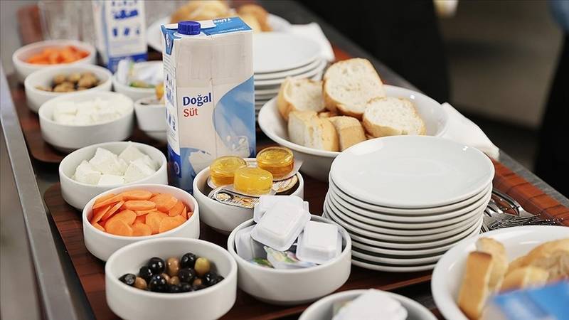 saglik bakani memisoglu rizede ozel okulda ogrencilere saglikli beslenme cagrisi yapti k4OdcmwK.jpg