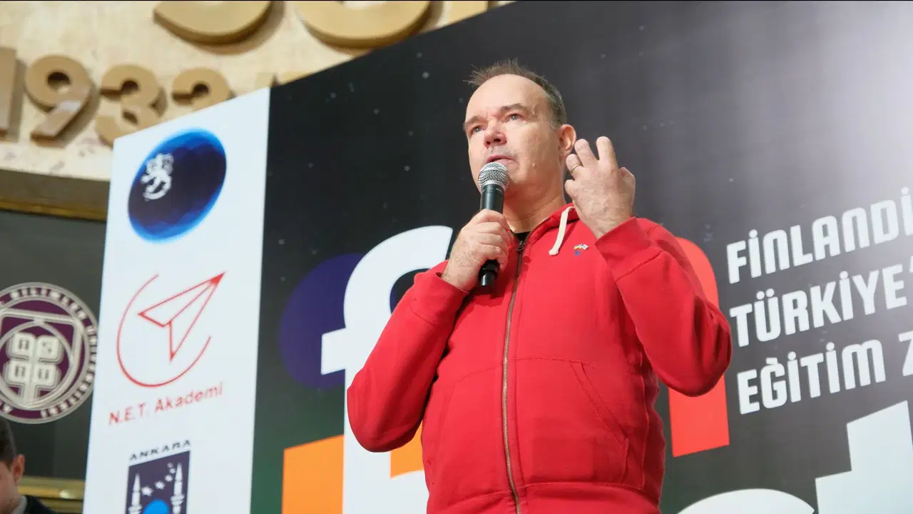 angry birdsun yaraticisi vesterbacka ataturkun vizyonunu hatirlatti ZtNTxXU6.jpg