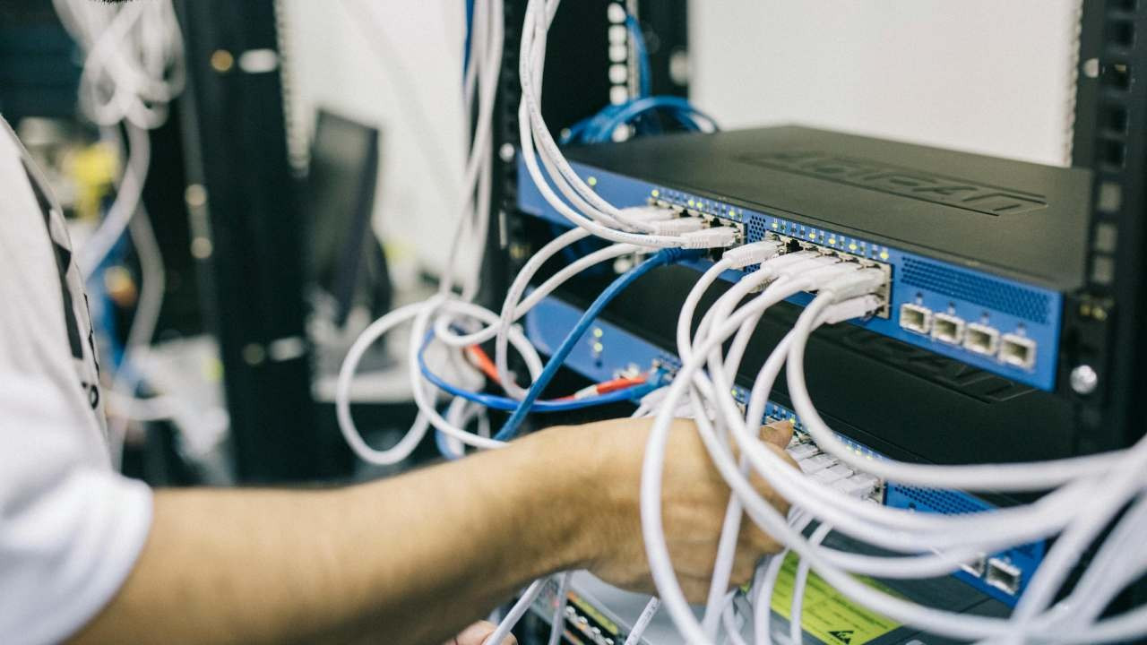 ibm yil sonuna kadar binlerce kisiyi isten cikaracak OvZj4vH8.jpg