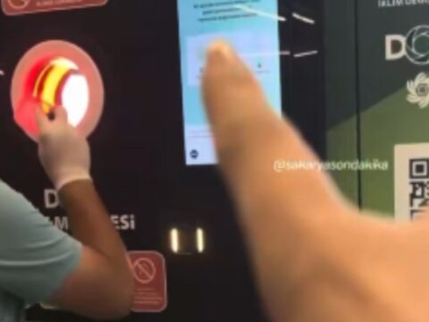Bir kavga da sakaryada depozito kuyruguna cuvalla girdi LTgRimgq